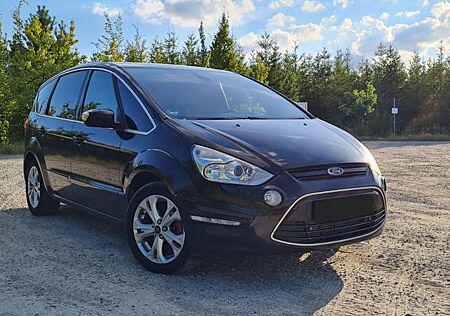 Ford S-Max 2,2 TDCi 147kW DPF Titanium Autom. 7 Sitze