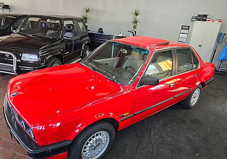 BMW 320i AUTOMATIK!