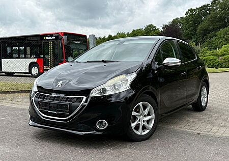 Peugeot 208 1.6 Style BlueHDi 100 Panoramadach EURO 6