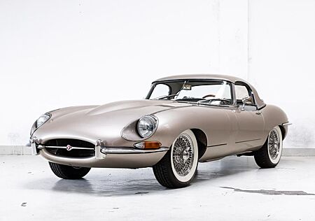 Jaguar E-Type "E" 4.2 Roadster - Hardtop - Nut & Bolt R