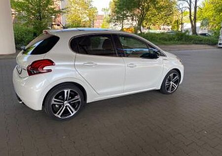 Peugeot 208 GT Line