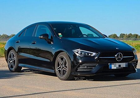 Mercedes-Benz CLA 200 Coupe AMG/2Jahre Garantie/Distronic/MBUX