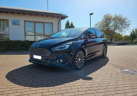 Ford S-Max 1,5 EcoBoost Titanium Pano / AHK / 2.Hand