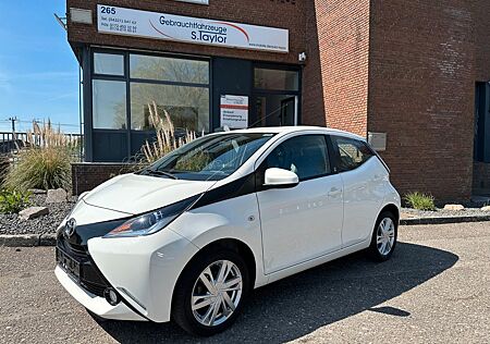 Toyota Aygo (X) Aygo -play Team D