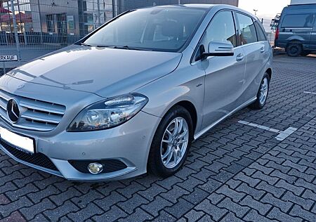 Mercedes-Benz B 200 CDI BlueEFFICIENCY -