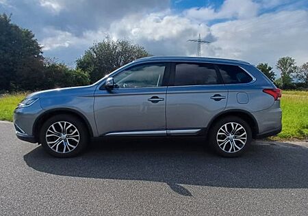 Mitsubishi Outlander 2.2 DI-D Edition 100+ 4WD Automati...