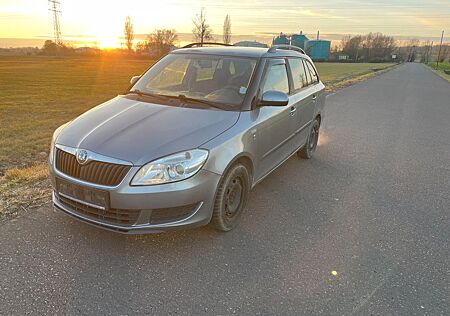 Skoda Fabia TÜV neu - 1.2l TSI Combi Ambiente