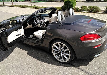 BMW Z4 sDrive30i - gepflegtes Sommerfahrzeug