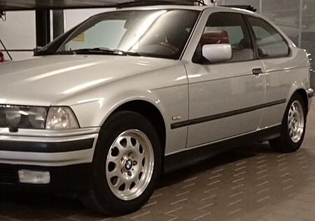 BMW 316i 1.9 E36 Compact - Sondermodell "Individual"