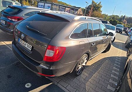 Skoda Superb gebraucht kaufen Skoda Superb 1.8 TSI DSG Elegance Combi Elegance