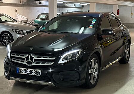 Mercedes-Benz GLA 220 4MATIC AMG