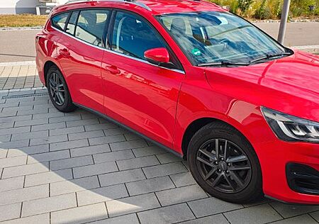 Ford Focus 1,0 Eco. Hybr. 114kW Titanium Tur ...