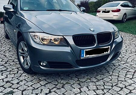 BMW 318d touring Kombi - top 8 Fach bereift