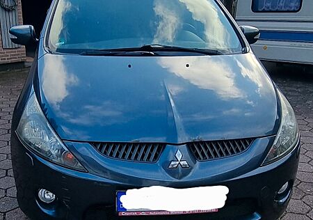 Mitsubishi Grandis 2.4 Intense Auto 6-Sitzer Intense AHK