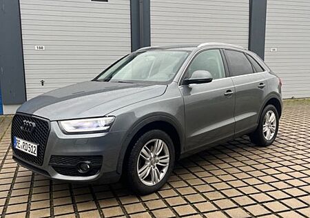 Audi Q3 2.0 TFSI S tronic quattro -