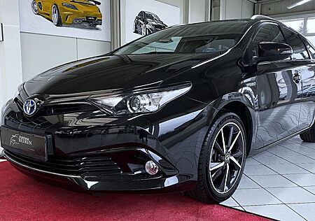 Toyota Auris Touring Sports Hybrid 2.Hd KAM SHZ SPUR.