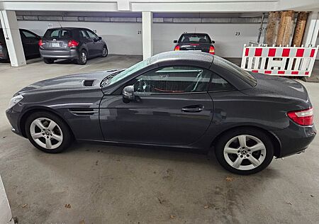 Mercedes-Benz SLK 200 -