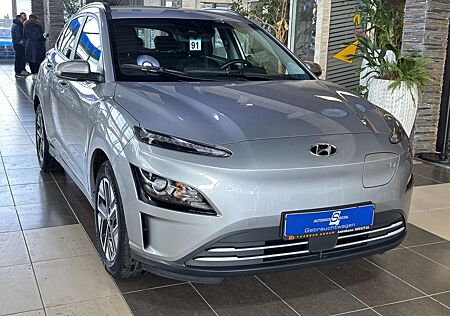 Hyundai Kona Cockpit ACC R.Cam SHZ PDC DAB+ Winter-Paket