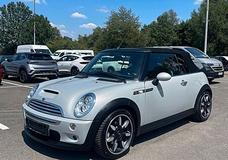 Mini Cooper S Cabrio Sidewalk