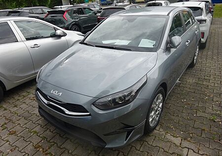 Kia Cee'd / Ceed 1.5 T-GDI MHEV DCT Ultimate Edition