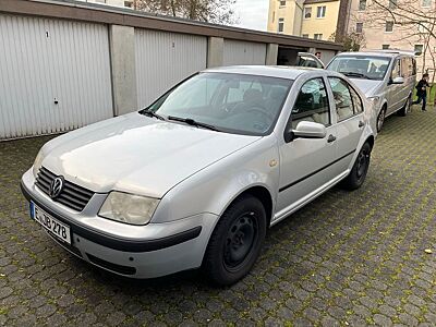 Volkswagen Bora 1.6 Basis Basis