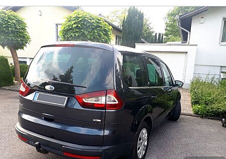 Ford Galaxy 2,0 TDCi 103kW DPF Ghia Ghia