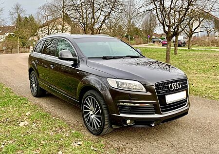Audi Q7 3.0 TDI (DPF) quattro tiptronic - 7 Sitzer