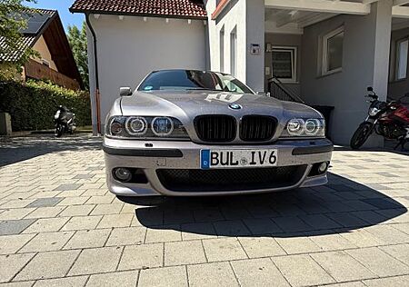 BMW 528i A -