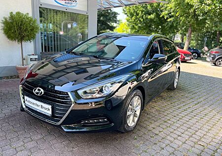 Hyundai i40 cw blue Trend 1,7D LED* Navi* Tüv Neu* Hd.