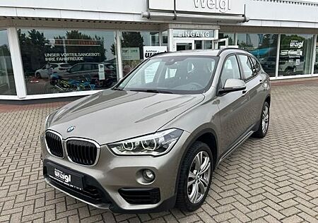 BMW X1 18i Sport Line +AHK+Sportsitze+Parkassistent+