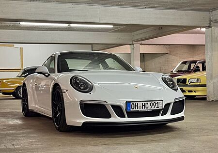 Porsche 991 Carrera 4 GTS Coupé