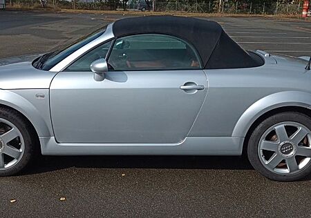 Audi TT Roadster 1.8T 110KW -