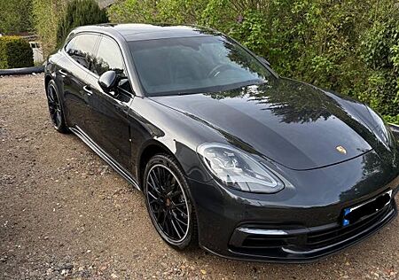 Porsche Panamera 4 Sport Turismo -