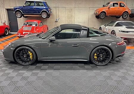 Porsche 991 Targa 4 GTS Sonderlack, PCCB, HA Lenk.