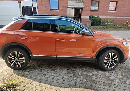 VW T-Roc Volkswagen United 1,5 TSI Pano Navi Beats Sound