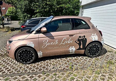 Fiat 500E ICON 3+1 rosé / Garantieverlängerung