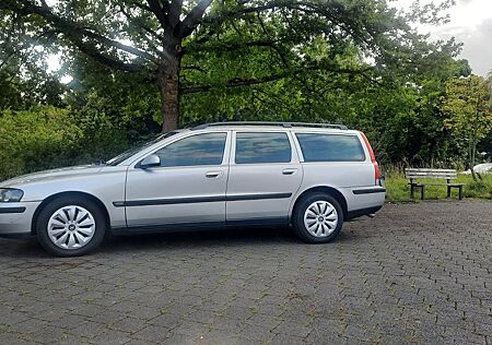 Volvo V70 2.4 -