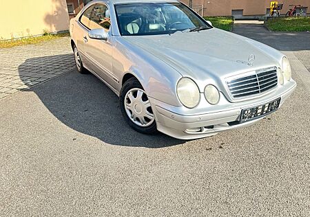 Mercedes-Benz CLK 230 KOMPRESSOR AVANTGARDE Avantgarde