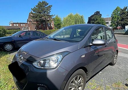 Hyundai i10 1.2 YES! Silver