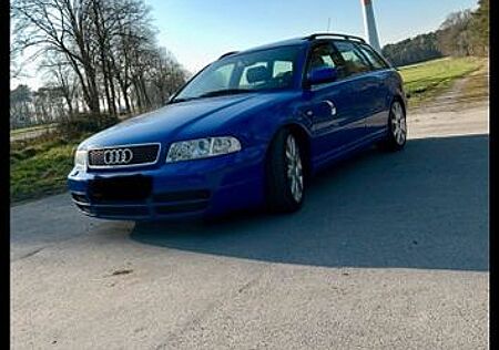 Audi S4 2.7 quattro Avant -