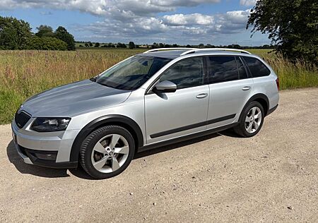 Skoda Octavia 2.0 TDI DSG 4x4 Scout Combi Scout