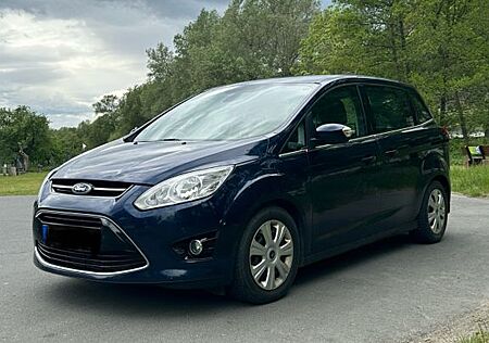 Ford Grand C-Max 1,6 EcoBoost 110kW Titanium Titanium