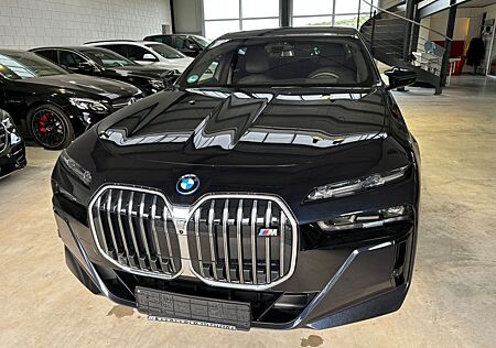 BMW 740 d xDrive MSport SkyDACH Standhzg