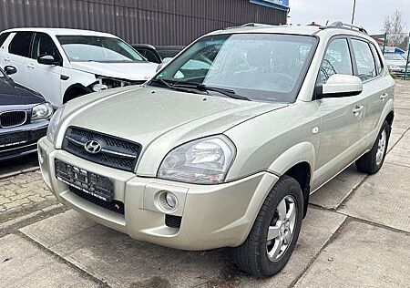 Hyundai Tucson 2.0 GLS*KLIMAANLAGE*DACHRELING*ALU*