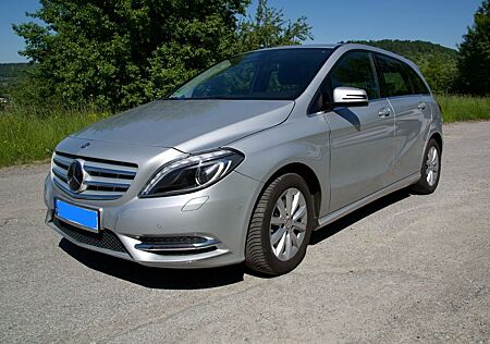Mercedes-Benz B 200
