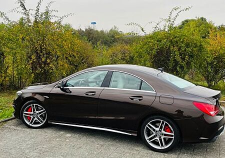 Mercedes-Benz CLA 45 AMG SPEEDSHIFT DCT 4MATIC AMG
