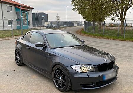 BMW 125i Schaltwippen, Digital Cockpit, Android Navi