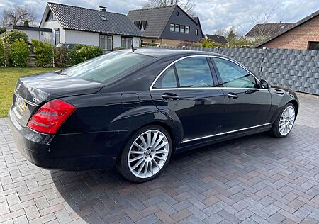 Mercedes-Benz S 320 MERCEDES S-320D 2HAND MASSAGE TÜV27