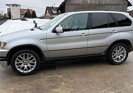 BMW X5 4.4i - Rarität