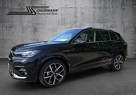 VW Tiguan Volkswagen R-LINE 1.5 eTSI OPF DSG AHK Panorama RFK